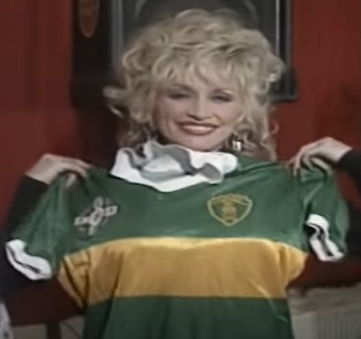 WATCH: When Dolly Parton sang an impromptu gig in a Co Kerry pub